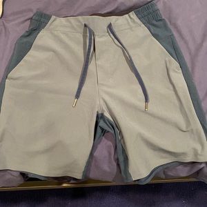 Lulu Lemon Mens M Athletic shorts multi color limited edition